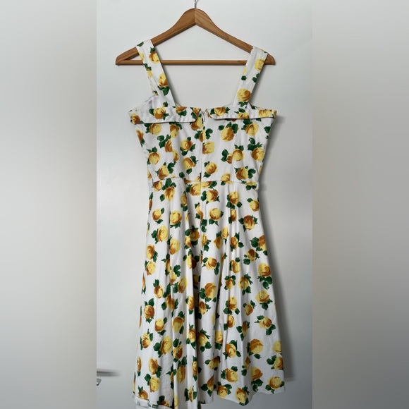 Review Dress Size 8 - Picture 3 of 6